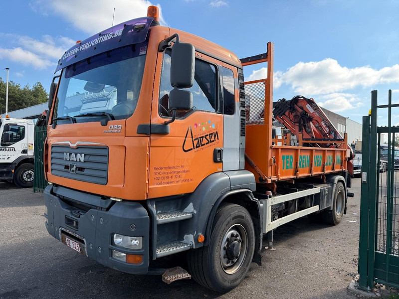 MAN TGA 18.310 4x4 Hydro-drive 2-SEITEN KIPPER + KRAN ATLAS 165 (4x) + RADIO - BE truck - Самосвал камион, Камион с кран: снимка 3 MAN TGA 18.310 4x4 Hydro-drive 2-SEITEN KIPPER + KRAN ATLAS 165 (4x) + RADIO - BE truck - Самосвал камион, Камион с кран: снимка 3