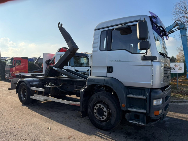 MAN TGA 18.350 4x2 19T HOOKLIFT / ABROLLKIPPER / GANCHO / AMPLIROL - EURO 3 - AS TRONIC AUTOMATIC - Мултилифт с кука камион: снимка 1 MAN TGA 18.350 4x2 19T HOOKLIFT / ABROLLKIPPER / GANCHO / AMPLIROL - EURO 3 - AS TRONIC AUTOMATIC - Мултилифт с кука камион: снимка 1