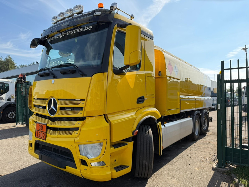Mercedes-Benz ANTOS 2632 6x2 FUEL TANKER 16.000L - 4 COMP - DIESEL / PETROL - RETARDER - EURO 6 - LIFT / STEERING AXLE - *FULL AIR* - BE TRUCK - Камион цистерна: снимка 3 Mercedes-Benz ANTOS 2632 6x2 FUEL TANKER 16.000L - 4 COMP - DIESEL / PETROL - RETARDER - EURO 6 - LIFT / STEERING AXLE - *FULL AIR* - BE TRUCK - Камион цистерна: снимка 3