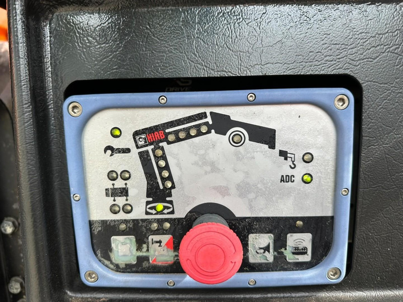 Самосвал камион, Камион с кран Renault KERAX 380 DXI 6x4 TIPPER + CRANE HIAB 144 B-3 - RADIO - *246.000km* - RETARDER - BORDMATIC - EURO 5: снимка 20