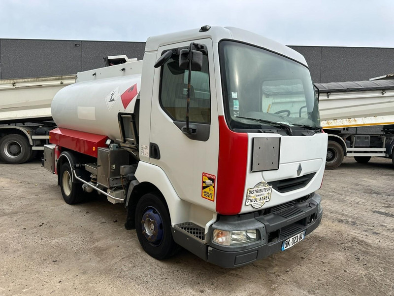 Renault MIDLUM 150 FUEL TANKER / CITERNE MAZOUT - 6500L - 3 COMPARTIMENTS - *ENGINE PROBLEM* - Камион цистерна: снимка 2 Renault MIDLUM 150 FUEL TANKER / CITERNE MAZOUT - 6500L - 3 COMPARTIMENTS - *ENGINE PROBLEM* - Камион цистерна: снимка 2