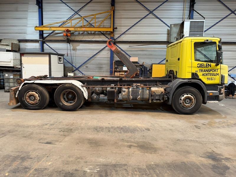 Scania 94G-260 6x2 HOOKLIFT - MANUAL - BE TRUCK - Мултилифт с кука камион: снимка 3 Scania 94G-260 6x2 HOOKLIFT - MANUAL - BE TRUCK - Мултилифт с кука камион: снимка 3