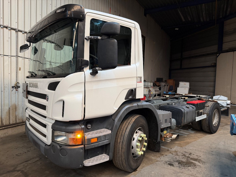Scania P310 4x2 CHASSIS - ADR (ex tanker) - *322.000km* - AIR SUSPENSION - MANUAL - BE TRUCK - Камион цистерна: снимка 1 Scania P310 4x2 CHASSIS - ADR (ex tanker) - *322.000km* - AIR SUSPENSION - MANUAL - BE TRUCK - Камион цистерна: снимка 1