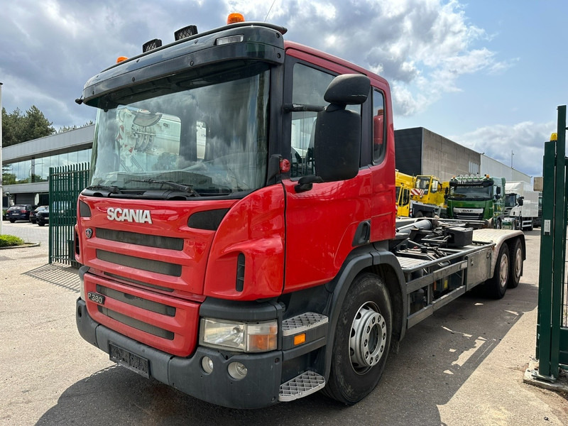 Scania P380 6x4 HOOKLIFT HIAB 25T - 6100mm - A/C - CAMERA - AIR SUSPENSION - Мултилифт с кука камион: снимка 3 Scania P380 6x4 HOOKLIFT HIAB 25T - 6100mm - A/C - CAMERA - AIR SUSPENSION - Мултилифт с кука камион: снимка 3