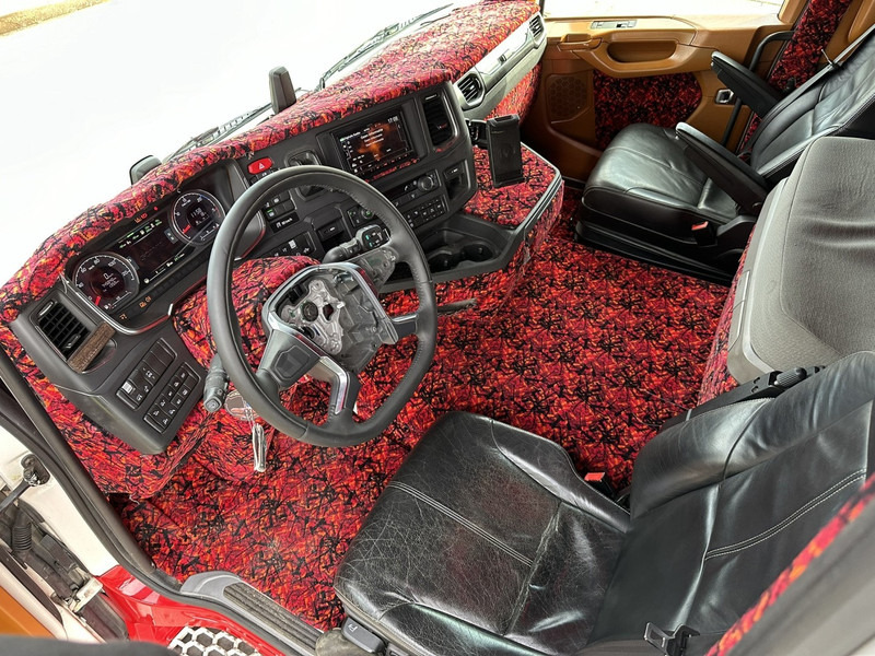 Влекач Scania R500 6x2 BOOGIE RETARDER - FULL AIR - *SHOWTRUCK* BULLBAR / INTERIOR STYLING / SOUND SYSTEM - ....: снимка 8