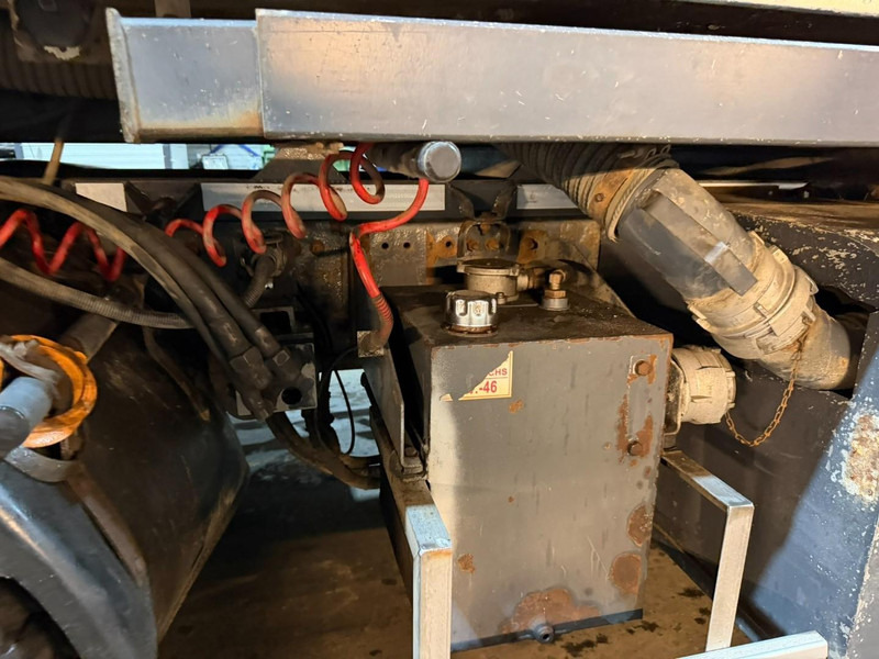 Каналопочистваща машина Volvo FH 460 8X4 SILO KOMPRESSOR / BDF / PRITSCHE PLANE BOX 8m50 - *FULL AIR* - EURO 6 - LIFT + STEERING AXLE - BE TRUCK: снимка 9 Каналопочистваща машина Volvo FH 460 8X4 SILO KOMPRESSOR / BDF / PRITSCHE PLANE BOX 8m50 - *FULL AIR* - EURO 6 - LIFT + STEERING AXLE - BE TRUCK: снимка 9