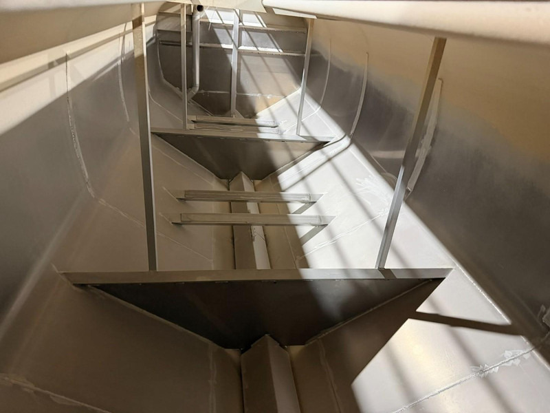 Каналопочистваща машина Volvo FH 460 8X4 SILO KOMPRESSOR / BDF / PRITSCHE PLANE BOX 8m50 - *FULL AIR* - EURO 6 - LIFT + STEERING AXLE - BE TRUCK: снимка 13 Каналопочистваща машина Volvo FH 460 8X4 SILO KOMPRESSOR / BDF / PRITSCHE PLANE BOX 8m50 - *FULL AIR* - EURO 6 - LIFT + STEERING AXLE - BE TRUCK: снимка 13