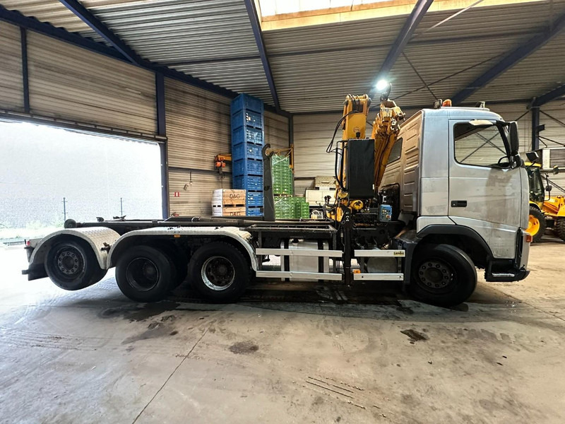 Volvo FH12-420 8x4 HOOKLIFT AJK + CRANE EFFER 250 - 3S - RADIO - TRIDEM LIFT + STEERING AXLE - I SHIFT - BE TRUCK - Мултилифт с кука камион, Камион с кран: снимка 4 Volvo FH12-420 8x4 HOOKLIFT AJK + CRANE EFFER 250 - 3S - RADIO - TRIDEM LIFT + STEERING AXLE - I SHIFT - BE TRUCK - Мултилифт с кука камион, Камион с кран: снимка 4