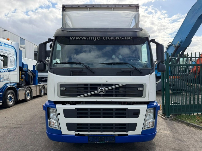 Volvo FM 370 6x2 BOX 8m15 - LIFT + STEERING AXLE - EURO 5 - I SHIFT - 26T - TÜV 06/2026 - VERY NICE CONDITION - BE TRUCK - Камион с брезент: снимка 2 Volvo FM 370 6x2 BOX 8m15 - LIFT + STEERING AXLE - EURO 5 - I SHIFT - 26T - TÜV 06/2026 - VERY NICE CONDITION - BE TRUCK - Камион с брезент: снимка 2