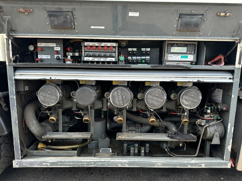 Камион цистерна Volvo FM 450 6x2 19.000L - 5 COMP. FUEL TANKER / CITERNE - LIFT + STEERING AXLE - EURO 5 -: снимка 6