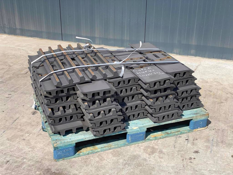 Case CX330 / CX350 Shoes/Pads - Рама/ Шаси за Строителна техника: снимка 2 Case CX330 / CX350 Shoes/Pads - Рама/ Шаси за Строителна техника: снимка 2