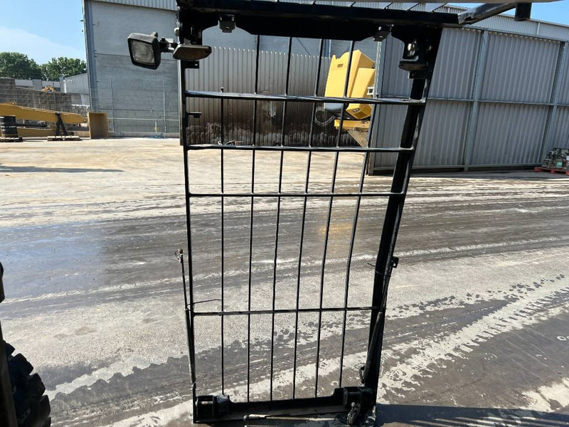 Cat 313E / 320F / 323E / 325F / 329E / 330F / 336E / 3 - Кабина и интериор за Строителна техника: снимка 4 Cat 313E / 320F / 323E / 325F / 329E / 330F / 336E / 3 - Кабина и интериор за Строителна техника: снимка 4