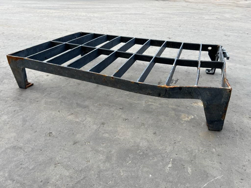 Cat 313E / M315F / 320F / 323E / 325F / 329E/ 330F / 3 - Кабина и интериор за Строителна техника: снимка 5 Cat 313E / M315F / 320F / 323E / 325F / 329E/ 330F / 3 - Кабина и интериор за Строителна техника: снимка 5