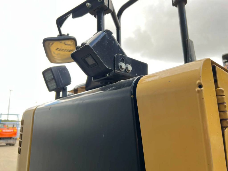 Верижен багер Cat 325F LCR: снимка 12