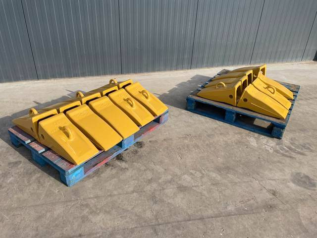 Cat 365 / 374 / 385 /390 Tips - Кофа за Строителна техника: снимка 1 Cat 365 / 374 / 385 /390 Tips - Кофа за Строителна техника: снимка 1