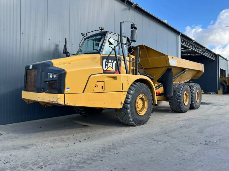 Cat 735B - Съчленен самосвал: снимка 1 Cat 735B - Съчленен самосвал: снимка 1