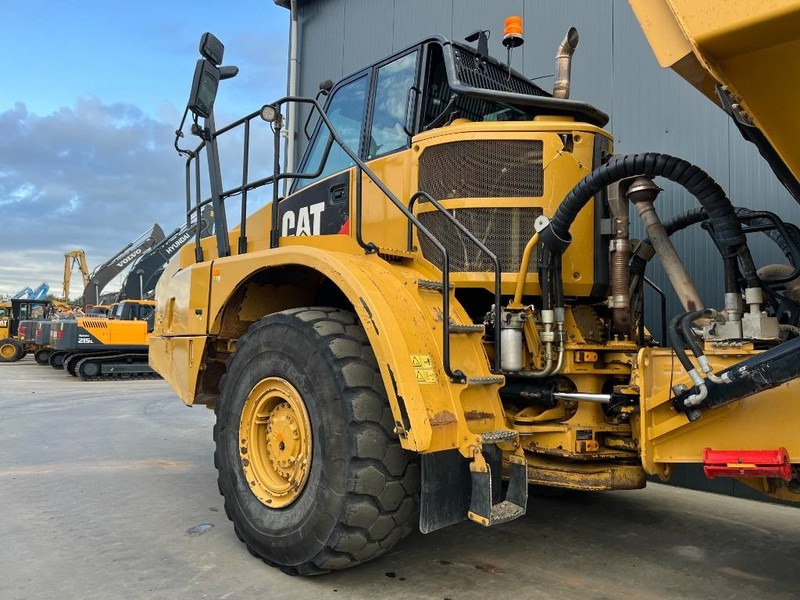 Cat 735C - Съчленен самосвал: снимка 5 Cat 735C - Съчленен самосвал: снимка 5