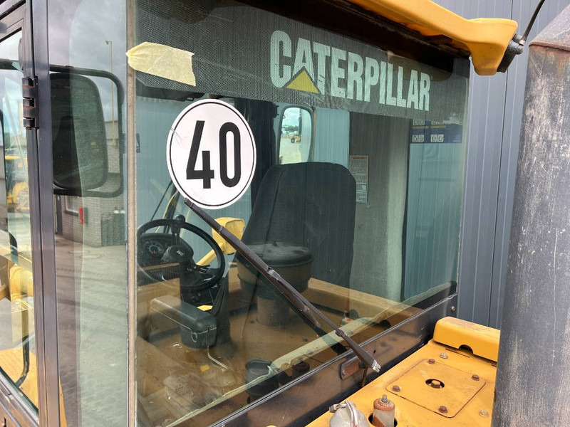 Колесен товарач Cat 938G: снимка 6