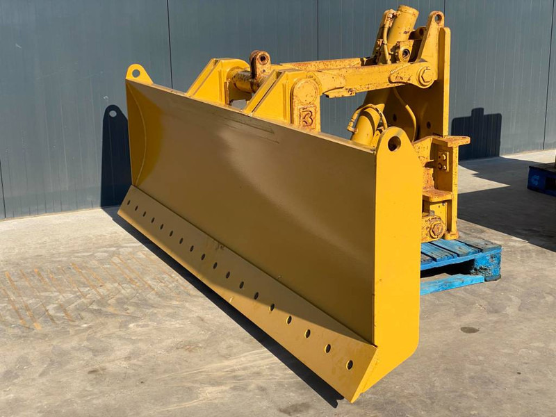 Cat Front Blade + Lift 12H / 120M / 120H / 140G / 140H - Гребло за Строителна техника: снимка 2 Cat Front Blade + Lift 12H / 120M / 120H / 140G / 140H - Гребло за Строителна техника: снимка 2