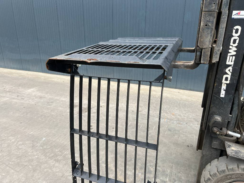 Cat M313D / M315D / M316D / M318D / M322D / M325D - Кабина и интериор за Строителна техника: снимка 2 Cat M313D / M315D / M316D / M318D / M322D / M325D - Кабина и интериор за Строителна техника: снимка 2