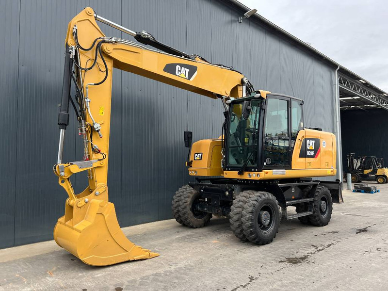 Колесен багер Cat M318F - Extremely Nice Condition: снимка 1