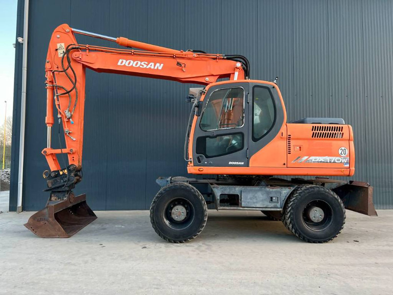 Doosan DX170W - Колесен багер: снимка 3 Doosan DX170W - Колесен багер: снимка 3