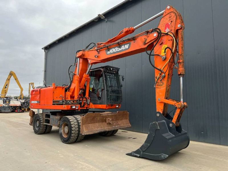 Doosan DX210W - Колесен багер: снимка 3 Doosan DX210W - Колесен багер: снимка 3