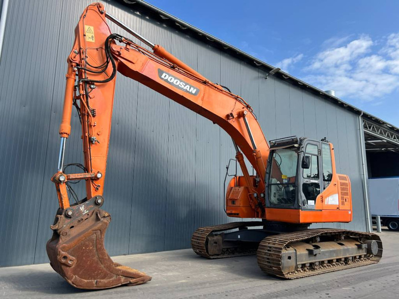 Doosan DX235LCR - Верижен багер: снимка 1 Doosan DX235LCR - Верижен багер: снимка 1