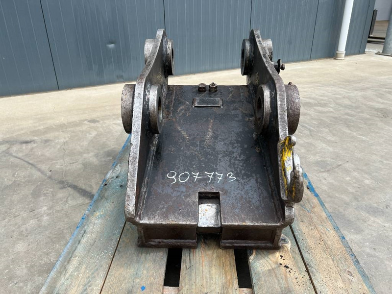 Gjerstad Volvo S1 - 320D - Бързо сменник за Строителна техника: снимка 2 Gjerstad Volvo S1 - 320D - Бързо сменник за Строителна техника: снимка 2