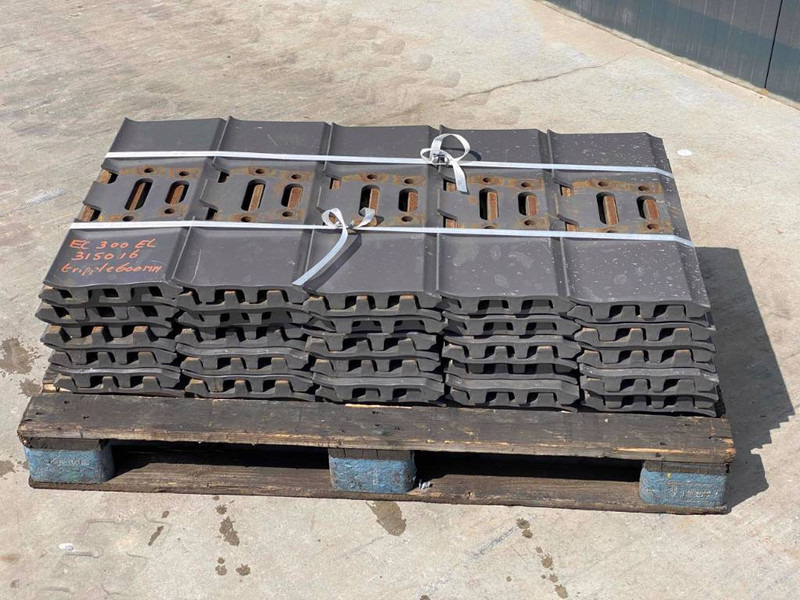 Hitachi EX270 / EX300 / EX310 Shoes/Pads - Рама/ Шаси за Строителна техника: снимка 4 Hitachi EX270 / EX300 / EX310 Shoes/Pads - Рама/ Шаси за Строителна техника: снимка 4