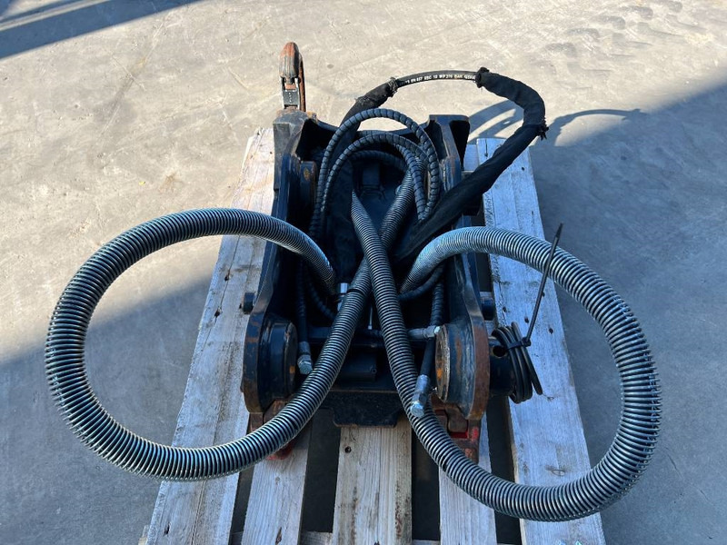 OilQuick OQ65 - 311F / 313F / 315F - Бързо сменник за Строителна техника: снимка 5 OilQuick OQ65 - 311F / 313F / 315F - Бързо сменник за Строителна техника: снимка 5