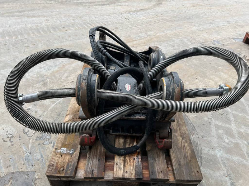 Бързо сменник за Строителна техника OilQuick OQ70/55 - 320E / 325F: снимка 6