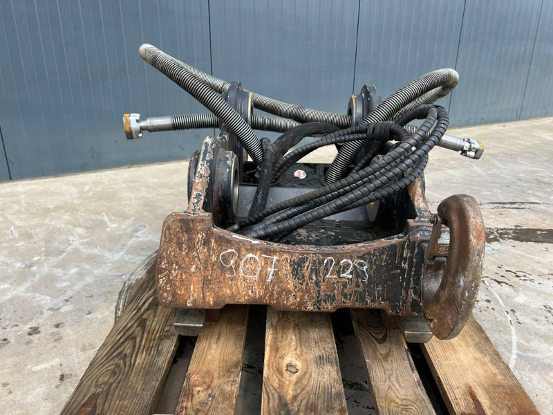 OilQuick OQ70/55 - 320E / 325F - Бързо сменник за Строителна техника: снимка 2 OilQuick OQ70/55 - 320E / 325F - Бързо сменник за Строителна техника: снимка 2
