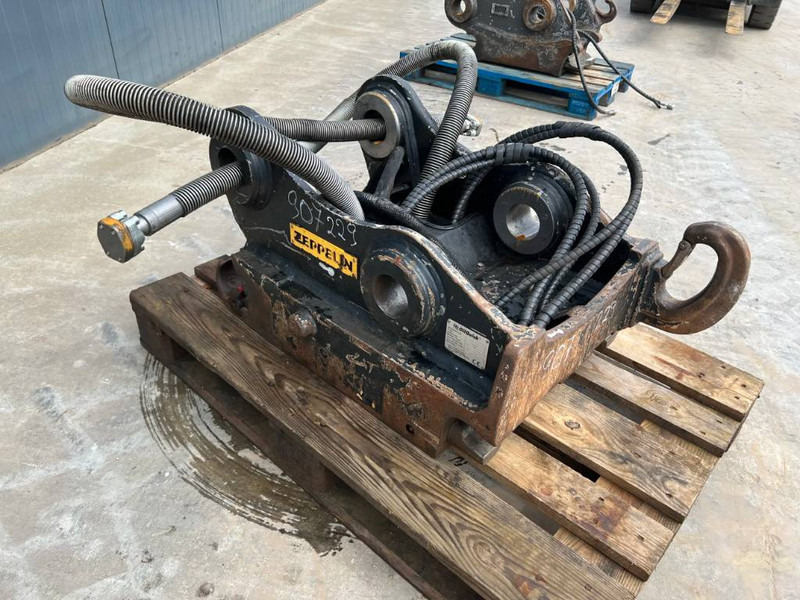 OilQuick OQ70/55 - 320E / 325F - Бързо сменник за Строителна техника: снимка 3 OilQuick OQ70/55 - 320E / 325F - Бързо сменник за Строителна техника: снимка 3
