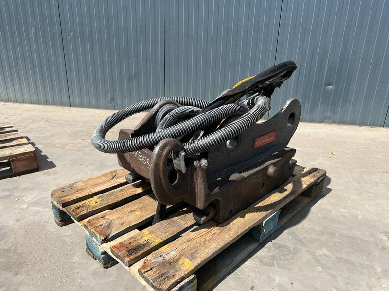OilQuick OQ70/55 - EC210 / EC220 - Бързо сменник за Строителна техника: снимка 1 OilQuick OQ70/55 - EC210 / EC220 - Бързо сменник за Строителна техника: снимка 1