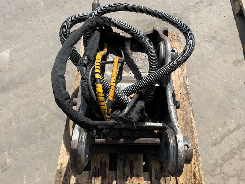 Бързо сменник за Строителна техника OilQuick OQ70/55 - EC210 / EC220: снимка 7