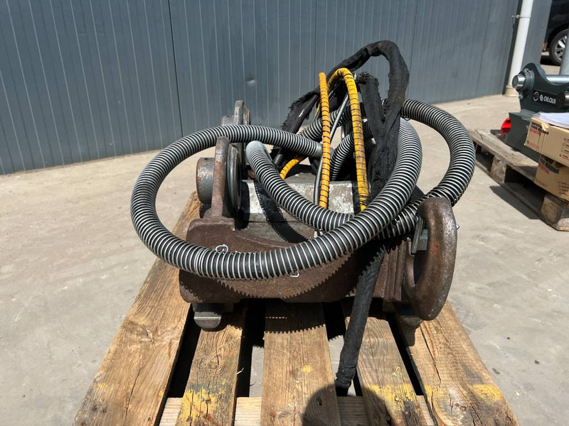 OilQuick OQ70/55 - EC210 / EC220 - Бързо сменник за Строителна техника: снимка 2 OilQuick OQ70/55 - EC210 / EC220 - Бързо сменник за Строителна техника: снимка 2