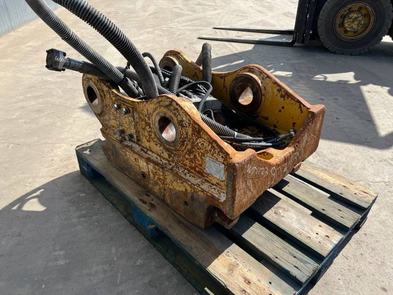 OilQuick OQ80 - 330F / 329E - Бързо сменник за Строителна техника: снимка 3 OilQuick OQ80 - 330F / 329E - Бързо сменник за Строителна техника: снимка 3