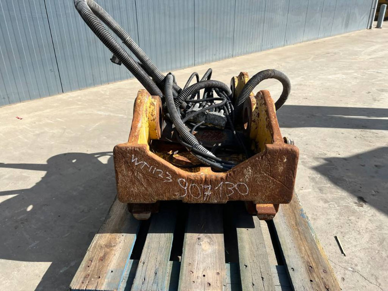OilQuick OQ80 - 330F / 329E - Бързо сменник за Строителна техника: снимка 2 OilQuick OQ80 - 330F / 329E - Бързо сменник за Строителна техника: снимка 2