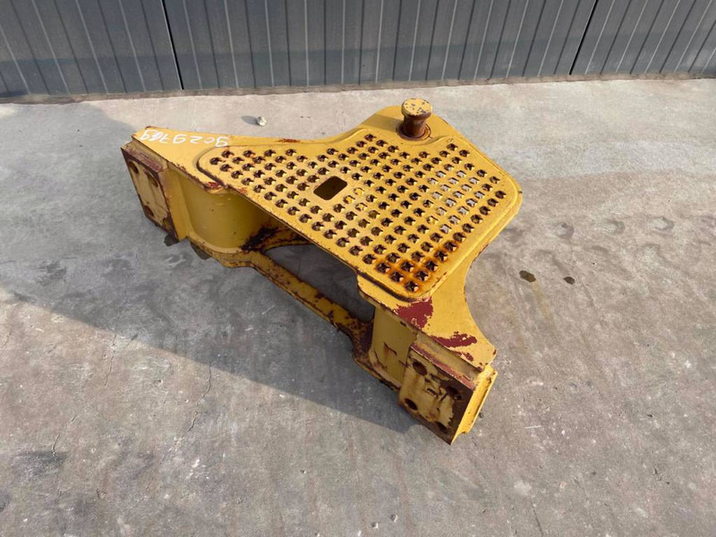 Cat D4 NG Zugtraverse - Прикачен инвентар за Строителна техника: снимка 2 Cat D4 NG Zugtraverse - Прикачен инвентар за Строителна техника: снимка 2