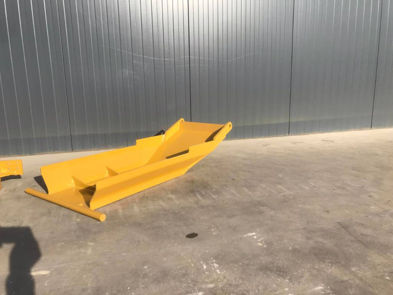 Cat Transmission Protection 12H / 12K / 140H / 140K / - Прикачен инвентар за Строителна техника: снимка 1 Cat Transmission Protection 12H / 12K / 140H / 140K / - Прикачен инвентар за Строителна техника: снимка 1