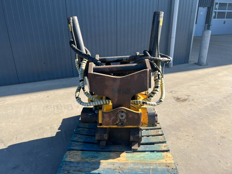 Engcon EC30 - S70 - Прикачен инвентар за Строителна техника: снимка 2 Engcon EC30 - S70 - Прикачен инвентар за Строителна техника: снимка 2