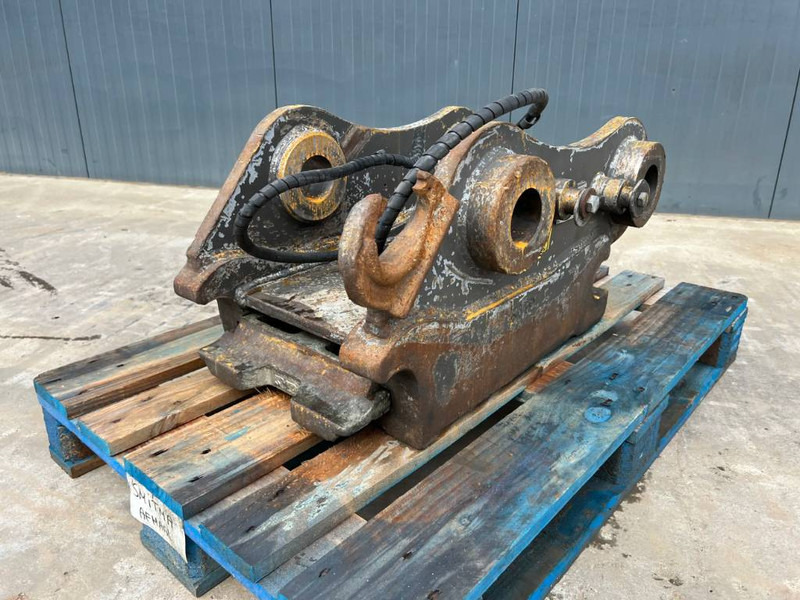 SMP S70 - 320D - Бързо сменник за Строителна техника: снимка 1 SMP S70 - 320D - Бързо сменник за Строителна техника: снимка 1