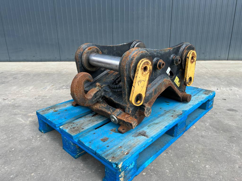 Verachtert CW40 - 330F - Бързо сменник за Строителна техника: снимка 1 Verachtert CW40 - 330F - Бързо сменник за Строителна техника: снимка 1