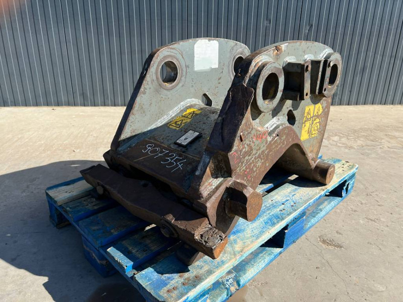 Verachtert CW45S - JS300 - Бързо сменник за Строителна техника: снимка 1 Verachtert CW45S - JS300 - Бързо сменник за Строителна техника: снимка 1