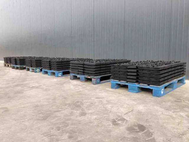 Vögele Rubber Asphalt Pads - Рама/ Шаси за Строителна техника: снимка 1 Vögele Rubber Asphalt Pads - Рама/ Шаси за Строителна техника: снимка 1