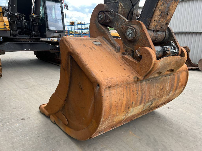 Верижен багер Volvo EC750E L: снимка 14