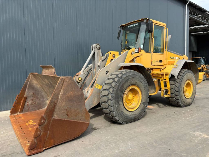 Volvo L120E - Колесен товарач: снимка 1 Volvo L120E - Колесен товарач: снимка 1