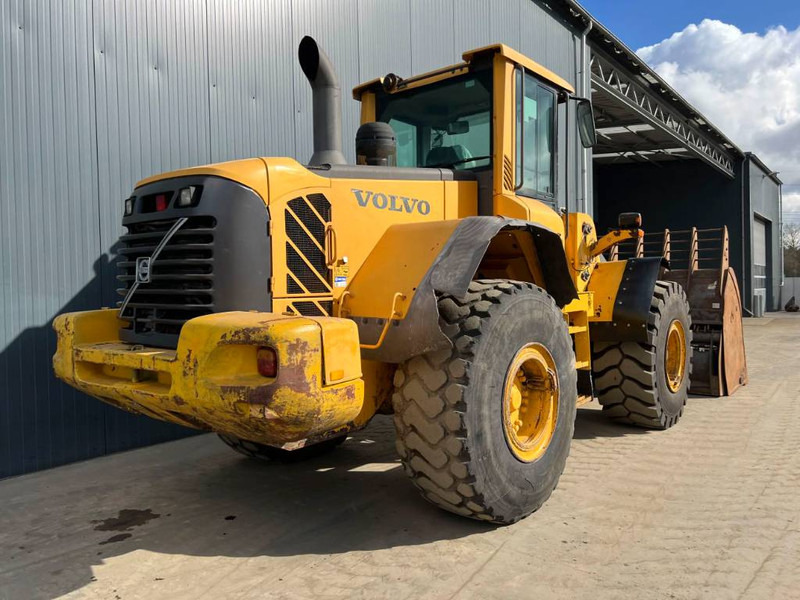 Volvo L120F - Колесен товарач: снимка 4 Volvo L120F - Колесен товарач: снимка 4