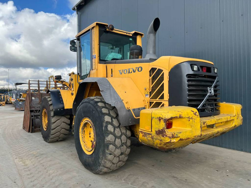 Volvo L120F - Колесен товарач: снимка 2 Volvo L120F - Колесен товарач: снимка 2